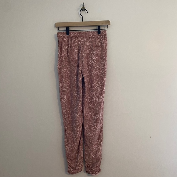 NWT Thread & Supply Mauve Leopard Jogger Pant SIZE XS - Picture 3 of 7